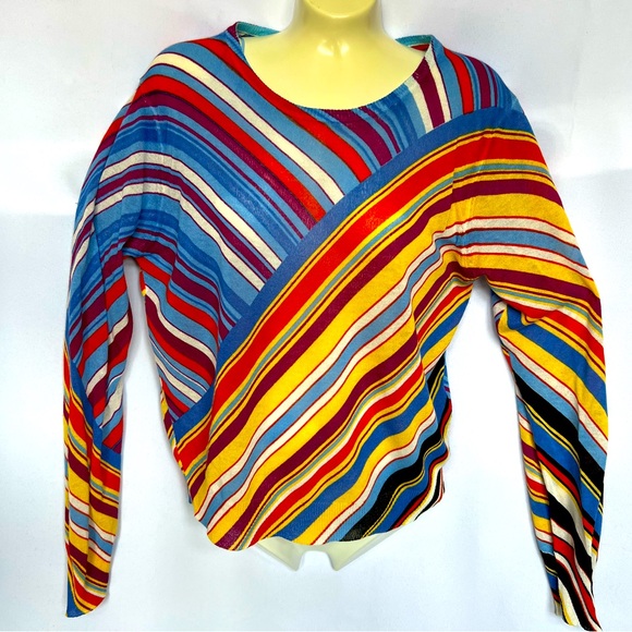 Multi colored pullover top - Picture 1 of 3